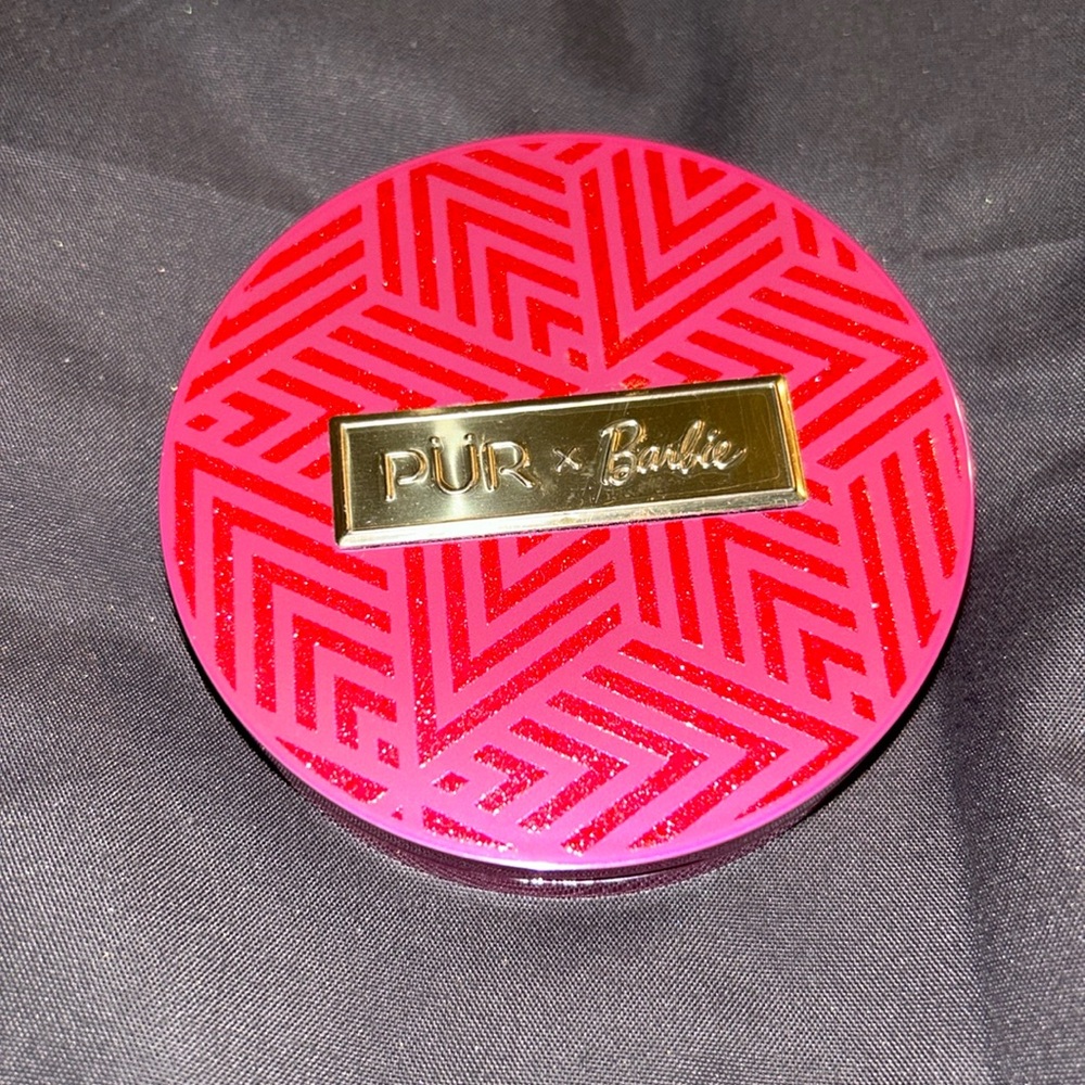Pur x Barbie Confident Glow Illuminating Highlighter x Barbie Glow Highlighter